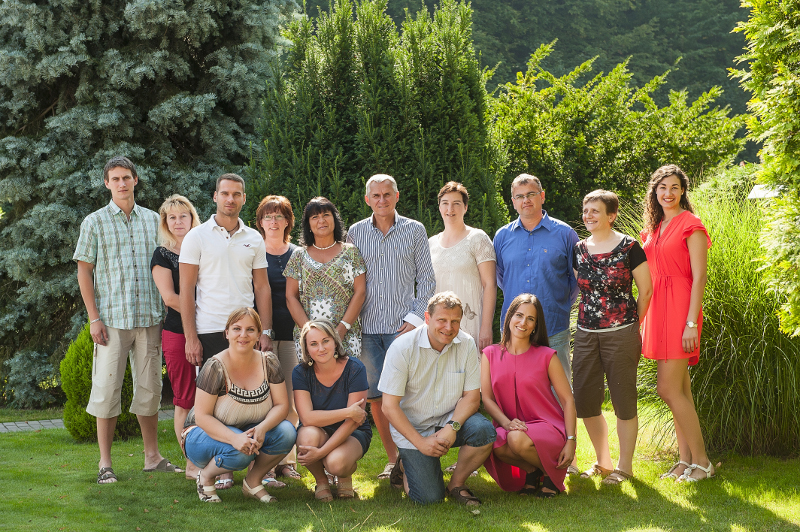 Zaměstnanci společnosti J.M.I.T.